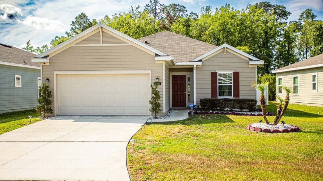 5586 KELLAR Circle